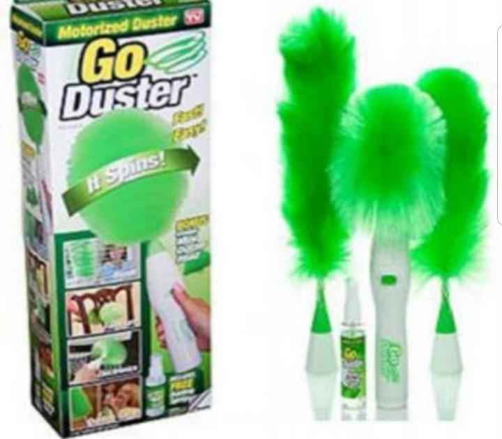 Rotating Dusting Brush Cleans Dust in a Fraction of the Time
